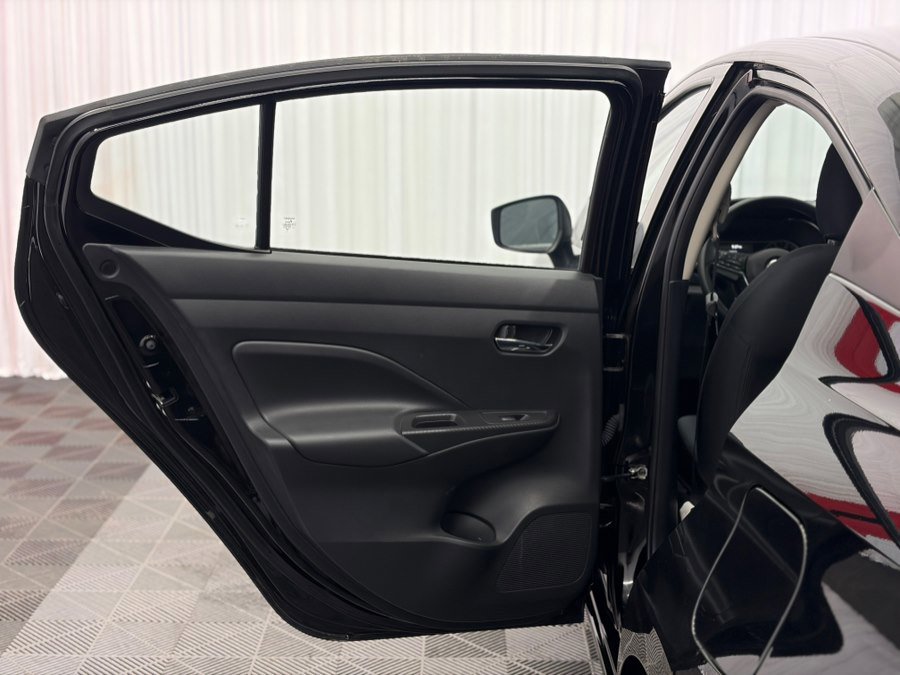 Used 2023 Nissan Versa SV FWD image 13