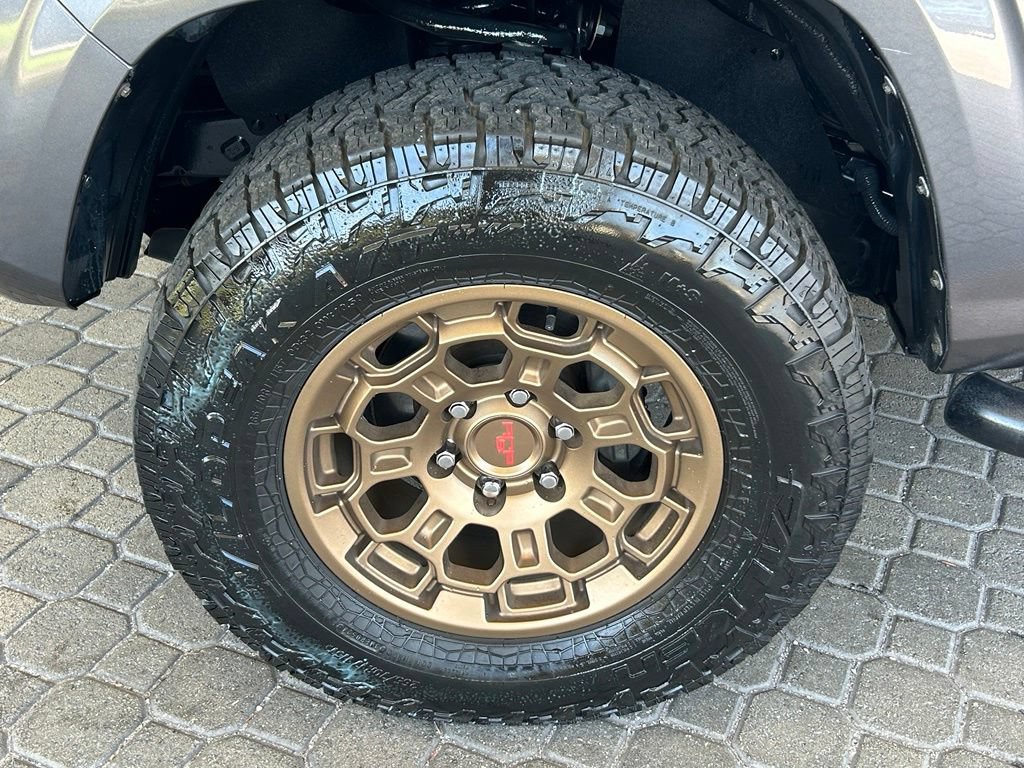 Used 2020 Toyota Tacoma SR w/ SR Convenience Package RWD image 19