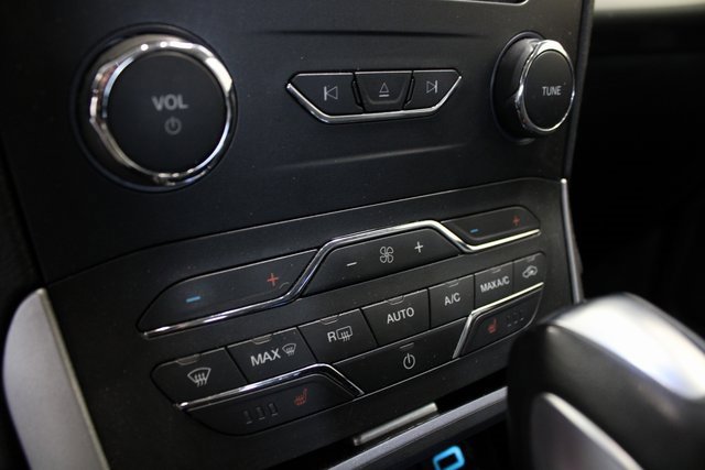 Used 2022 Ford Escape SE w/ Cold Weather Package image 12