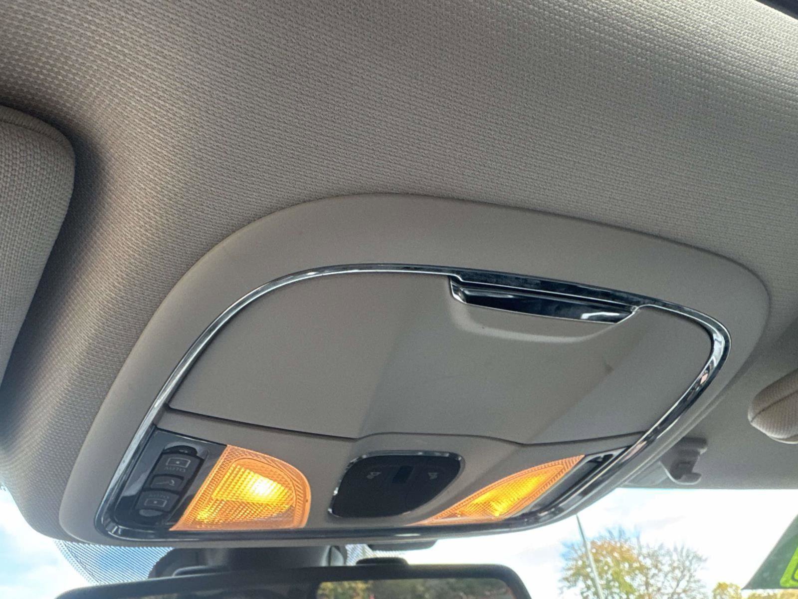 Used 2017 Jeep Cherokee Trailhawk image 30