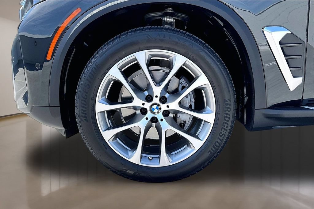 Used 2025 BMW X5 sDrive40i w/ Premium Package RWD image 32