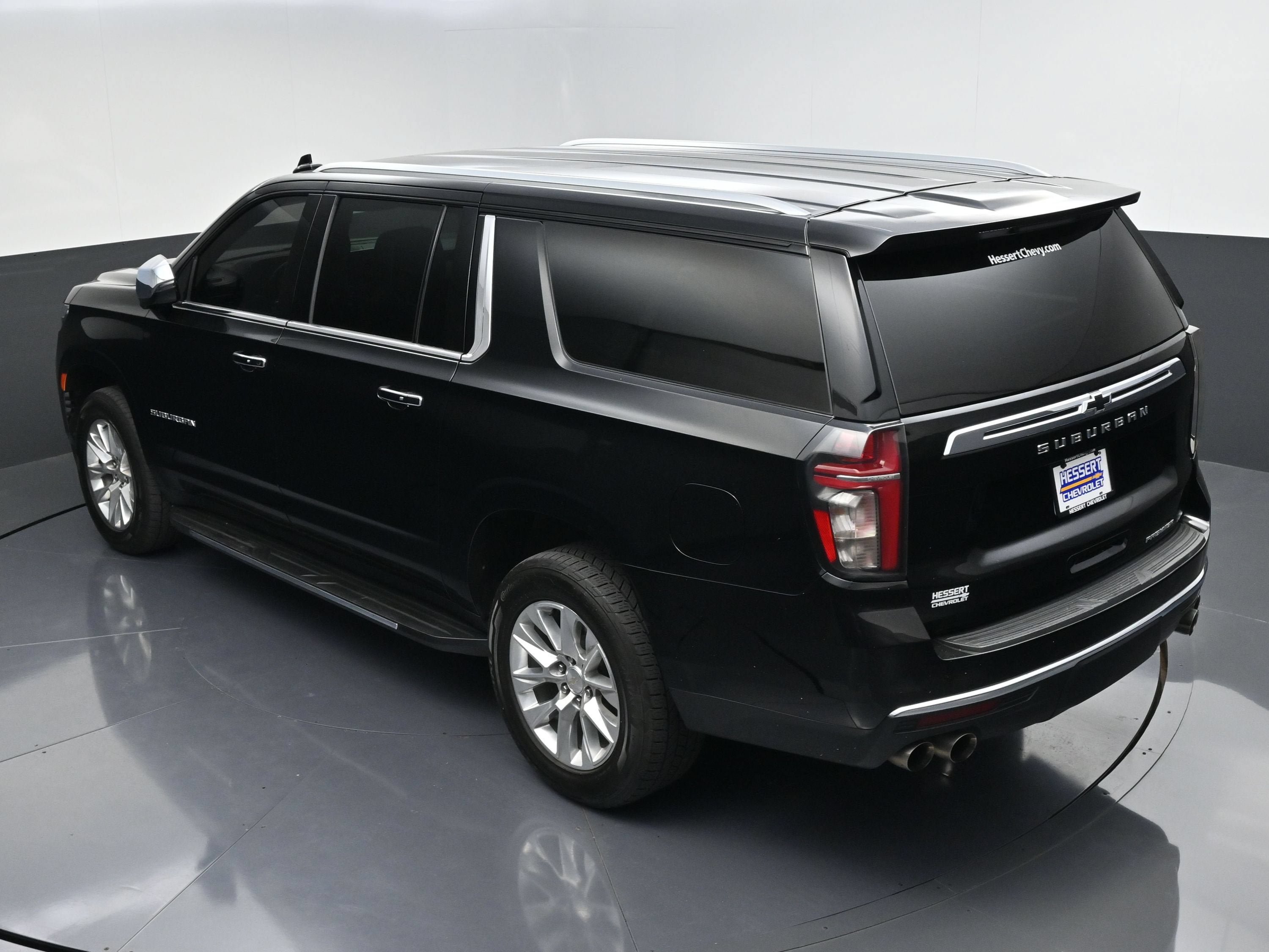 Used 2023 Chevrolet Suburban Premier AWD/4WD image 52