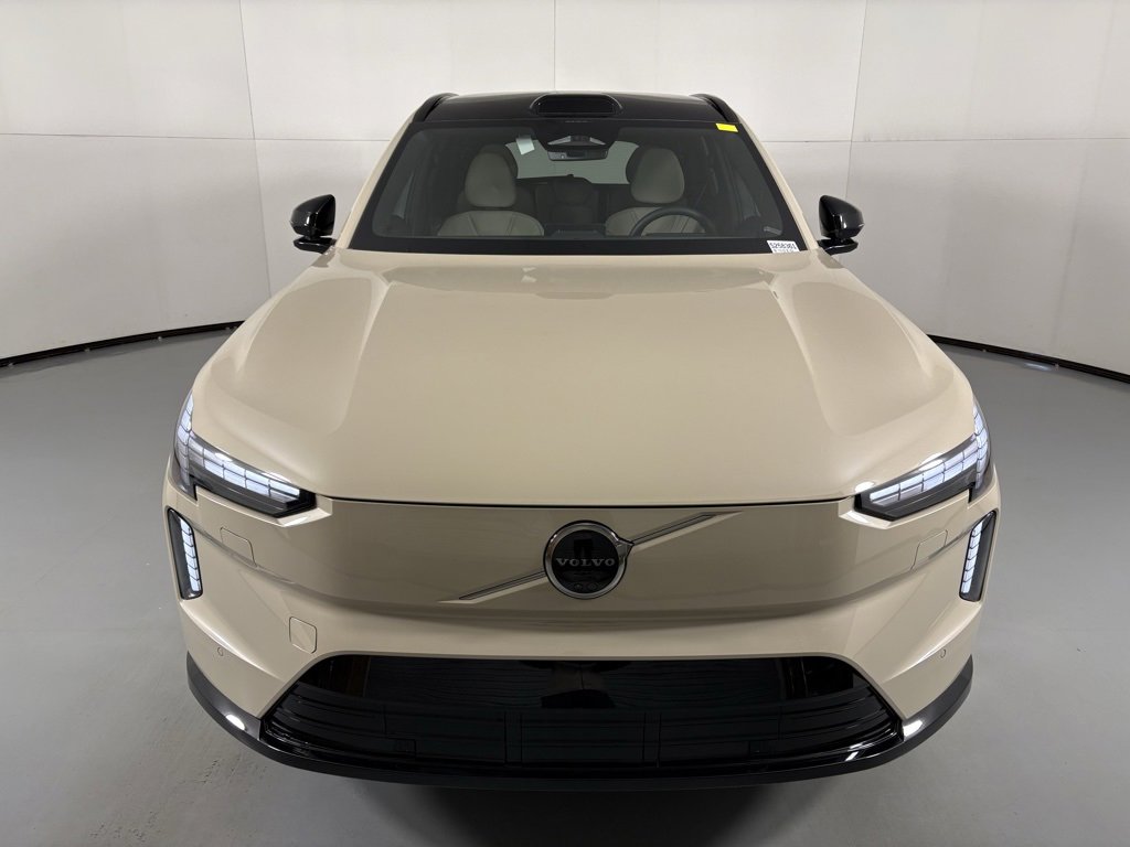 New 2025 Volvo EX90 Plus image 3