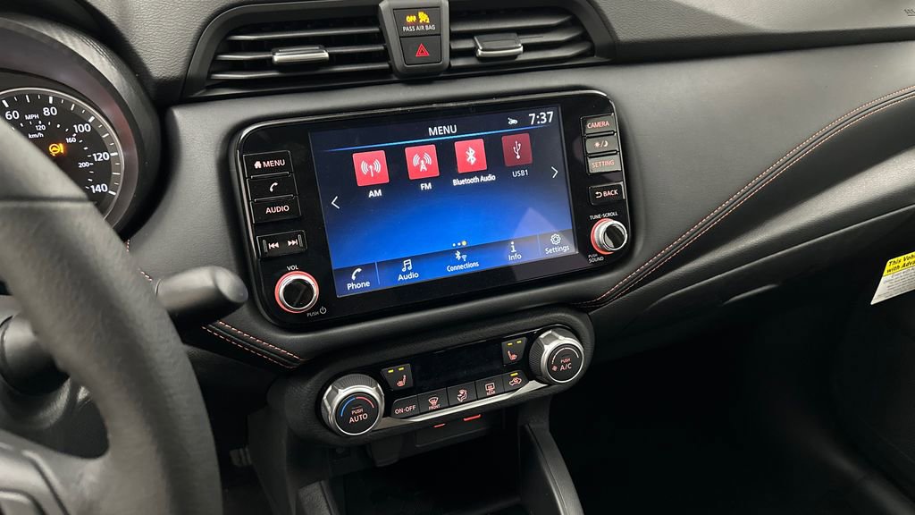 New 2025 Nissan Versa SR w/ Trunk Package image 12