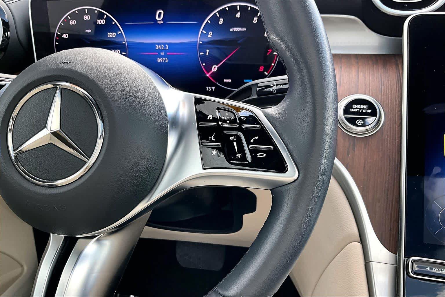 Used 2025 Mercedes-Benz GLC 300 image 22