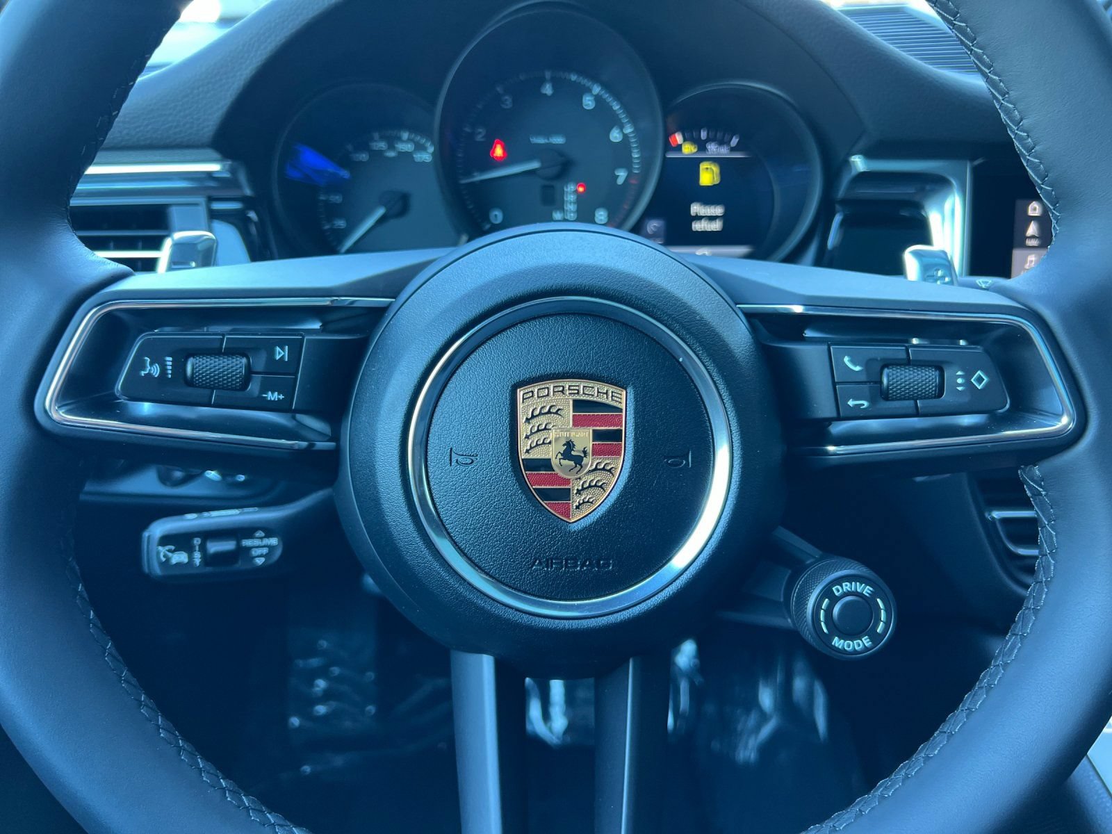 New 2026 Porsche Macan AWD/4WD image 24