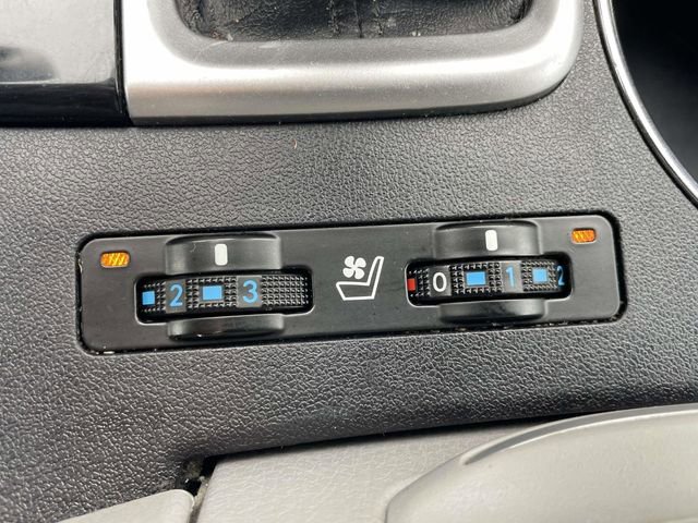 Used 2016 Toyota Highlander Limited image 27