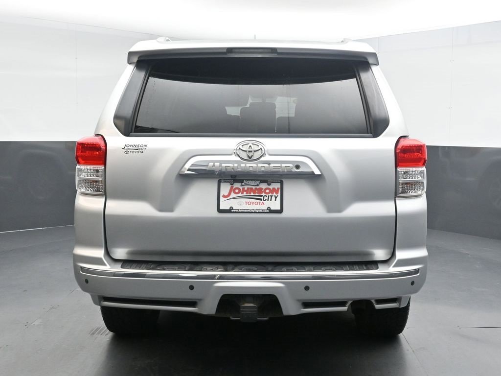 Used 2011 Toyota 4Runner SR5 w/ Convenience Pkg image 8