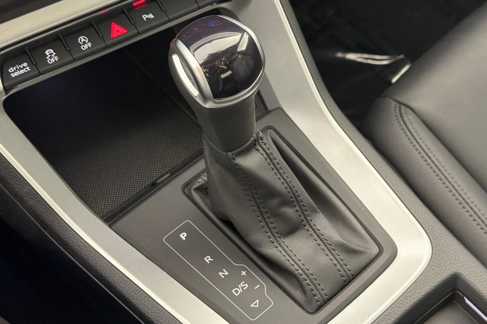 Used 2023 Audi Q3 2.0T Premium w/ Convenience Package image 20