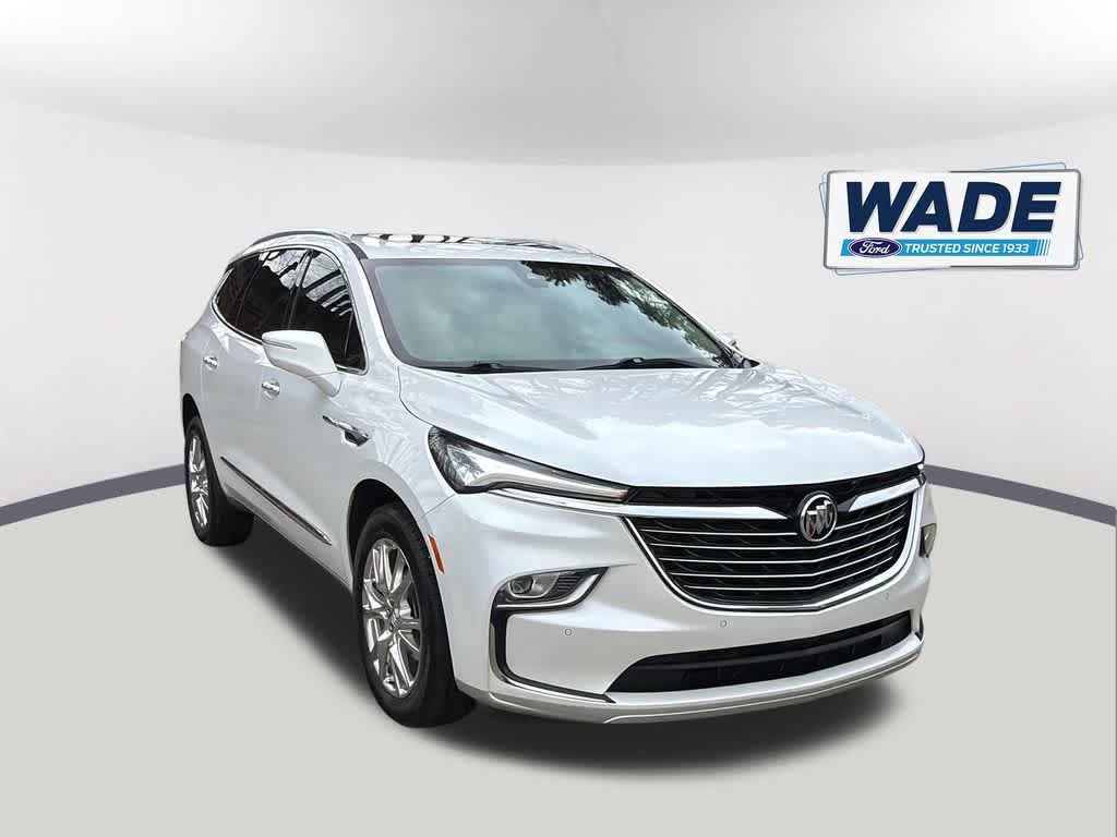 Used 2023 Buick Enclave Essence w/ Experience Buick Package image 3