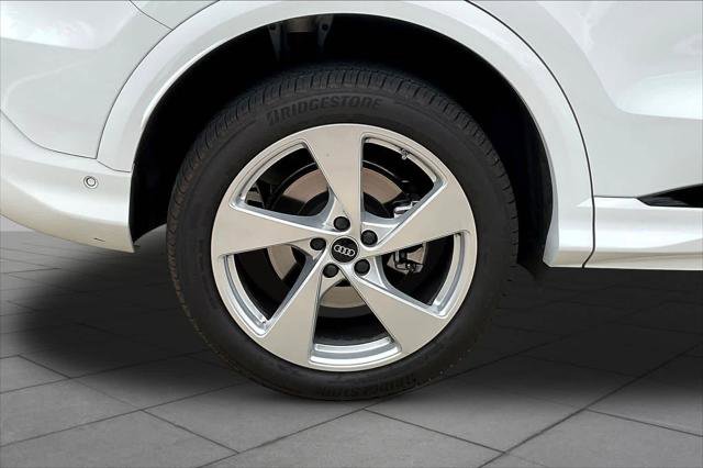 Used 2025 Audi Q5 Premium Plus w/ Premium Plus AWD/4WD image 11