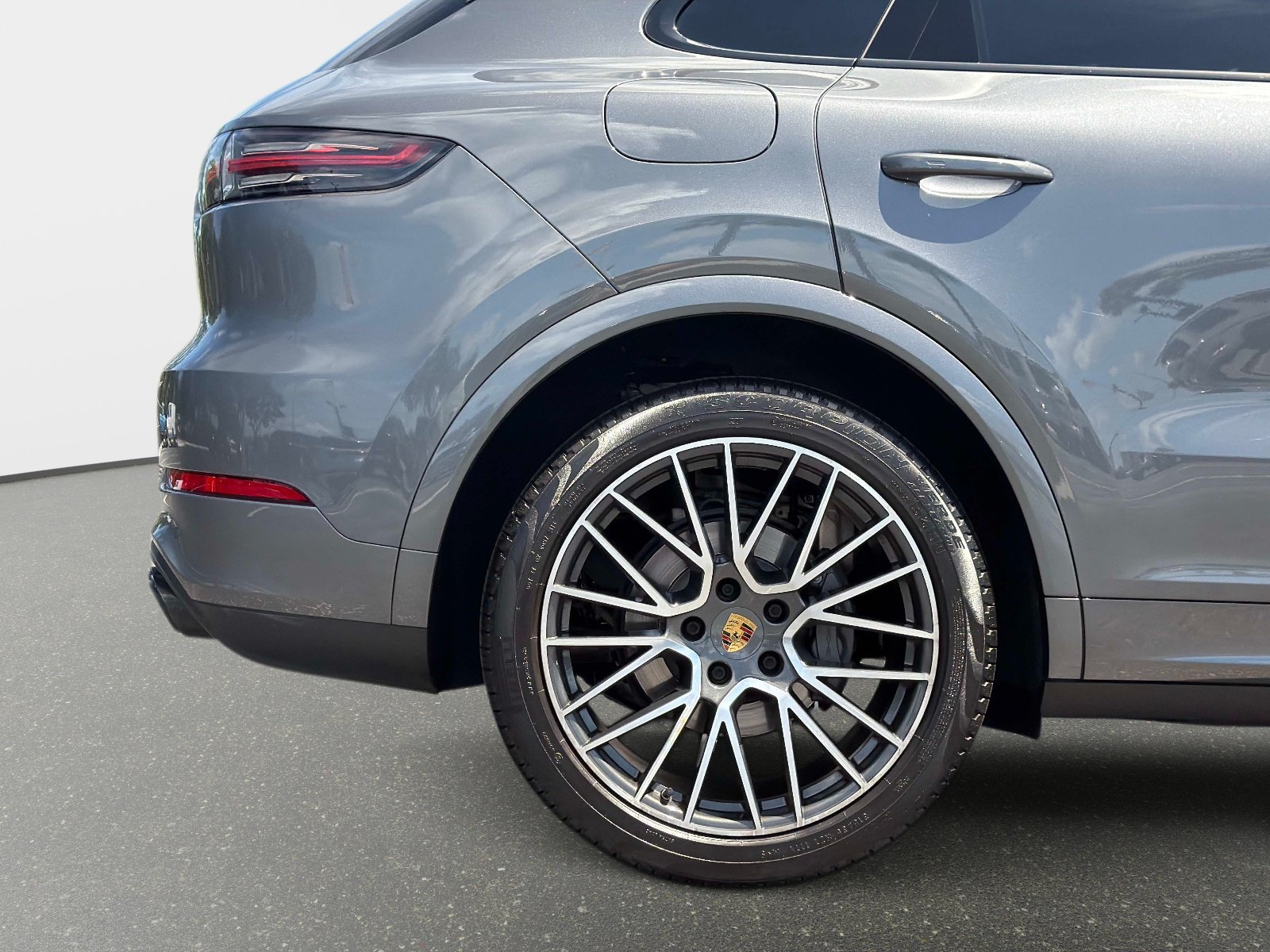 Used 2019 Porsche Cayenne S AWD/4WD image 19