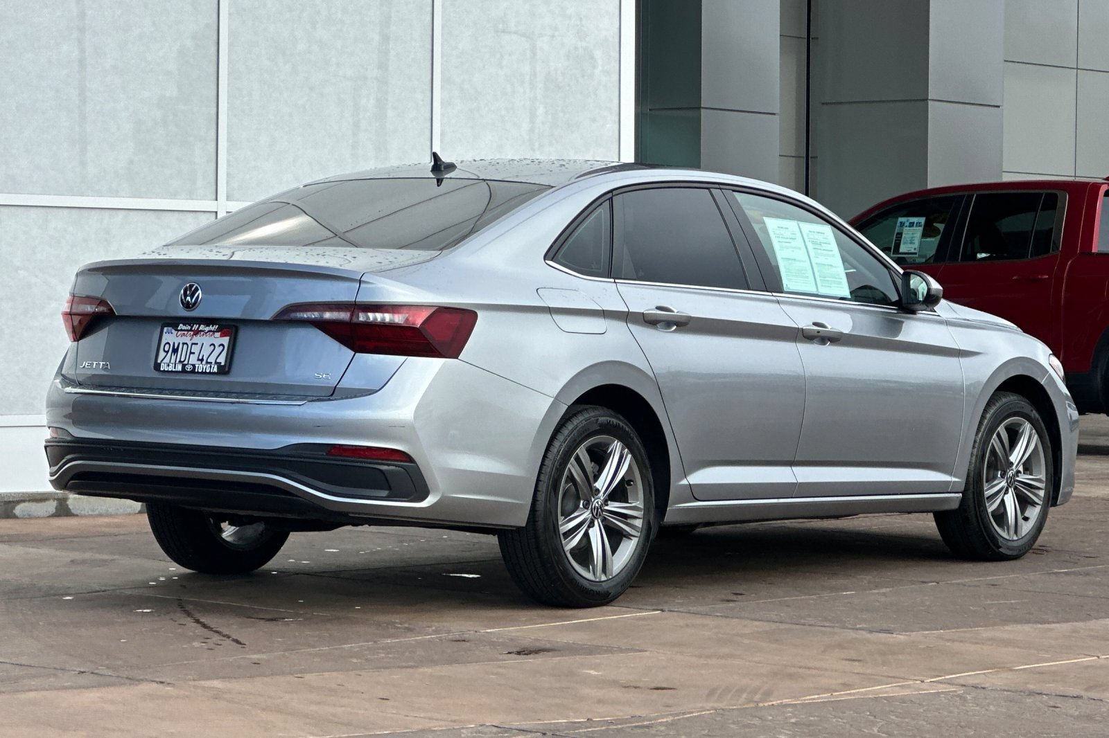 Used 2024 Volkswagen Jetta SE FWD video 4