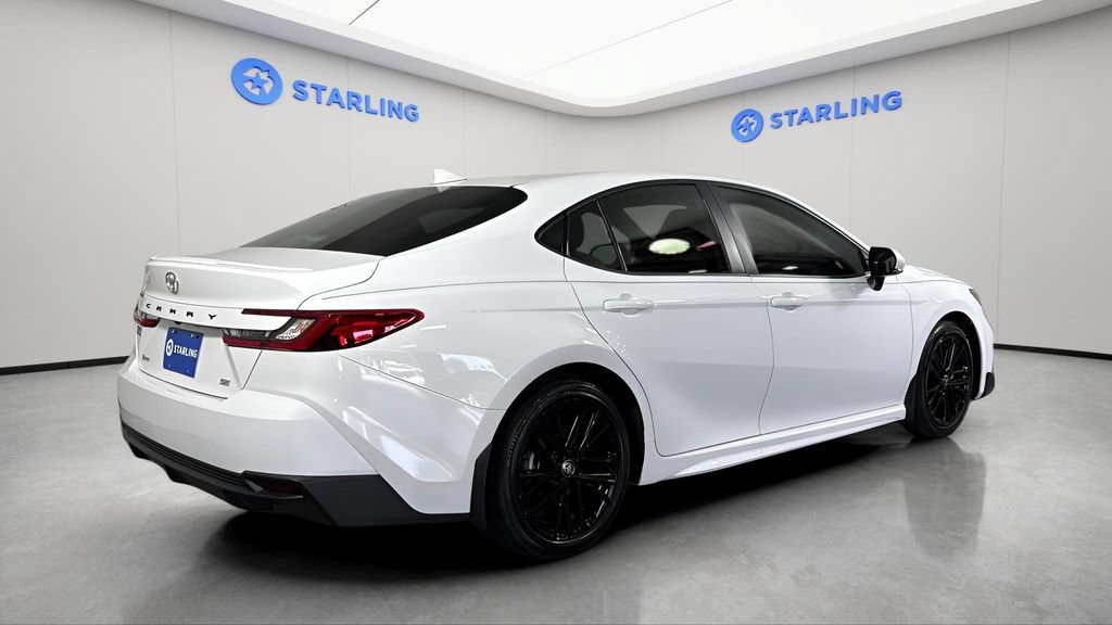 Used 2025 Toyota Camry SE w/ Convenience Package FWD image 10