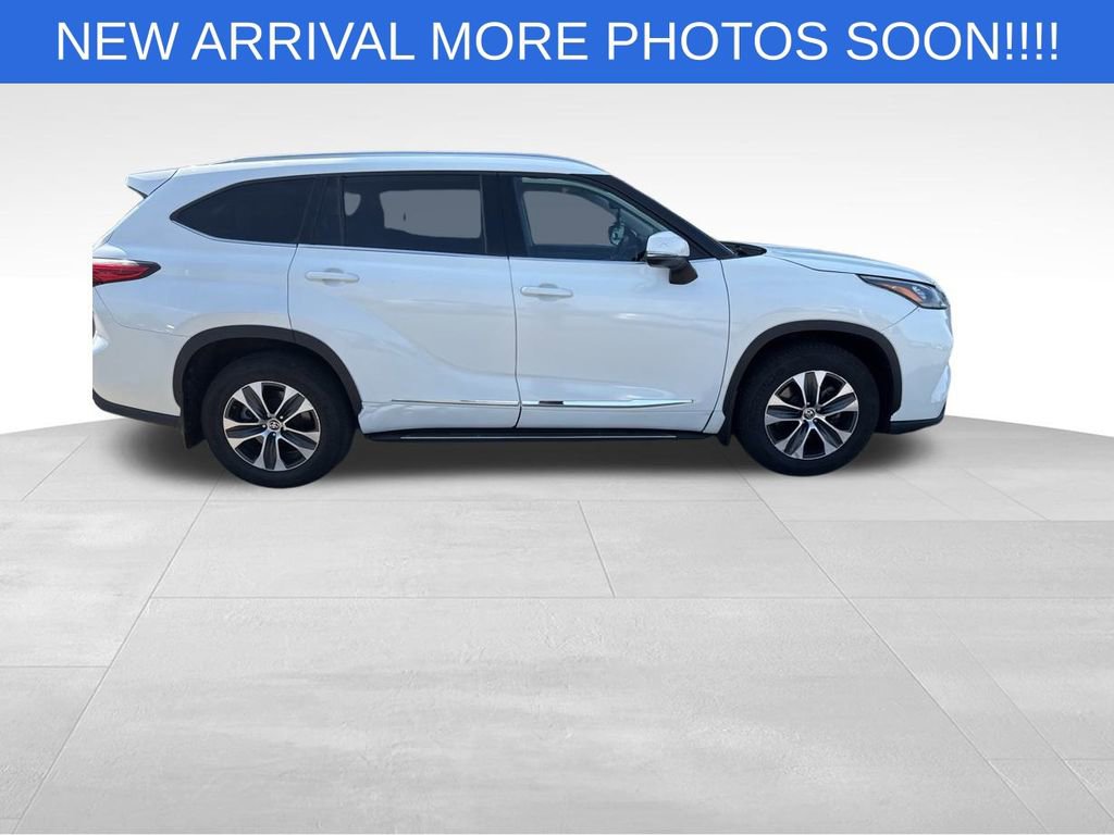 Used 2020 Toyota Highlander XLE image 5