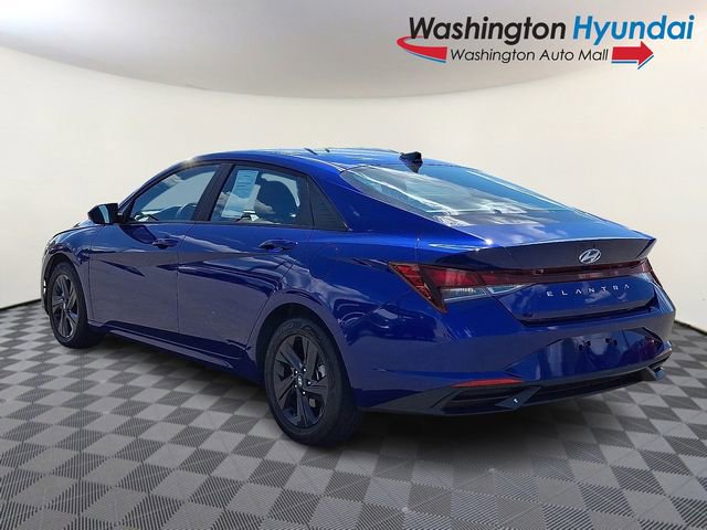 Certified 2023 Hyundai Elantra SEL w/ Preferred Accessory Package FWD image 4
