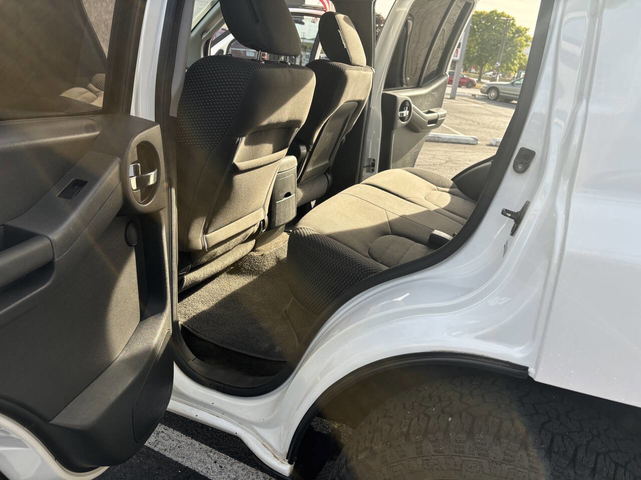 Used 2012 Nissan Xterra PRO-4X image 13