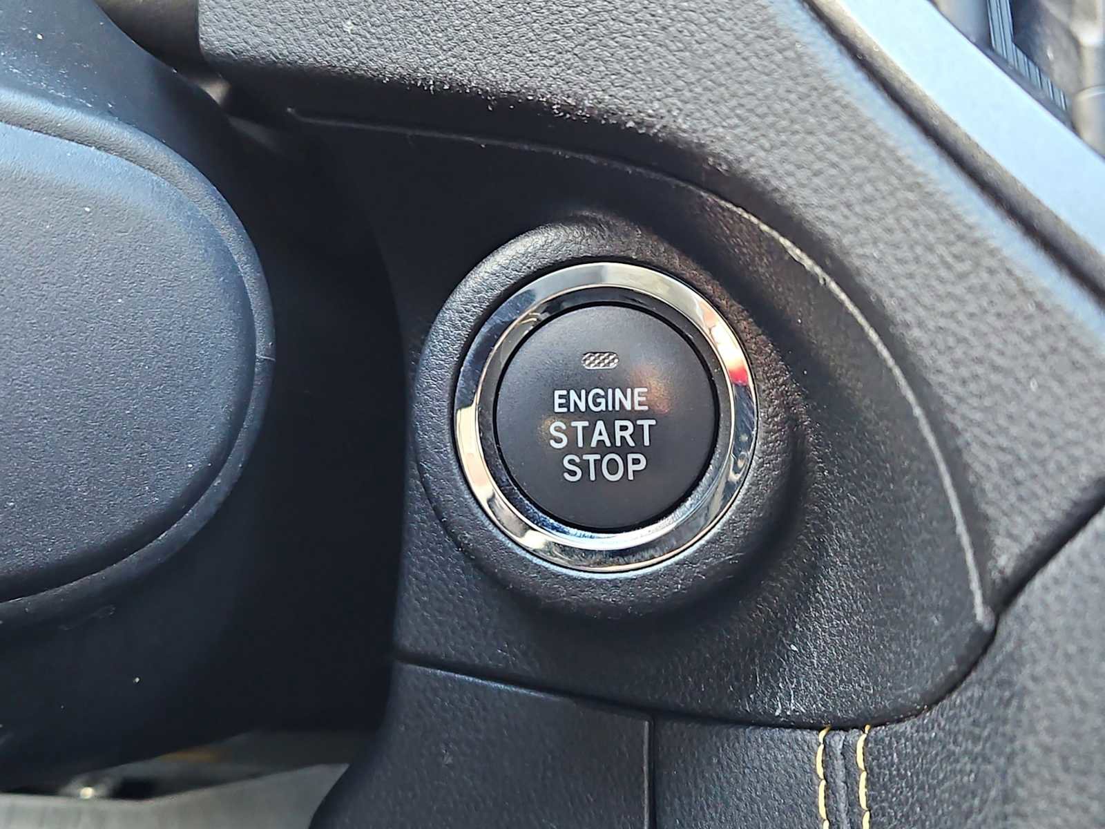 Used 2022 Subaru Crosstrek 2.5i Sport w/ Moonroof Package image 14