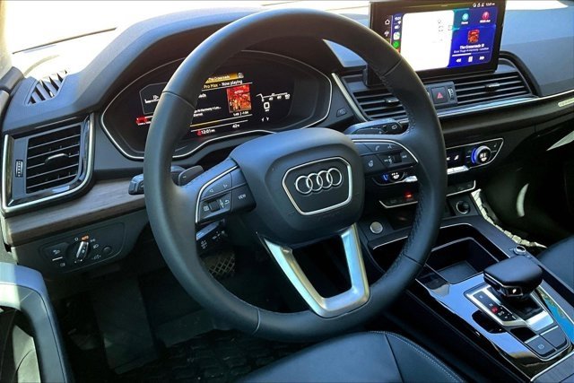 Used 2025 Audi Q5 2.0T Premium w/ Convenience Plus Package image 17