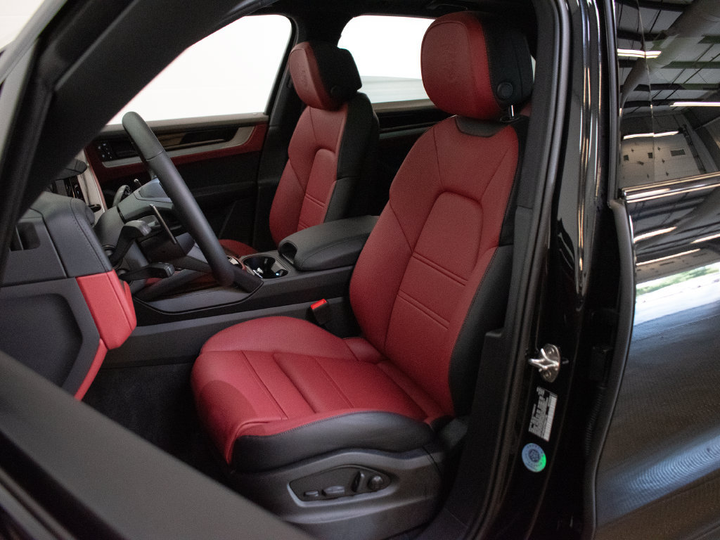 New 2026 Porsche Cayenne AWD/4WD image 5