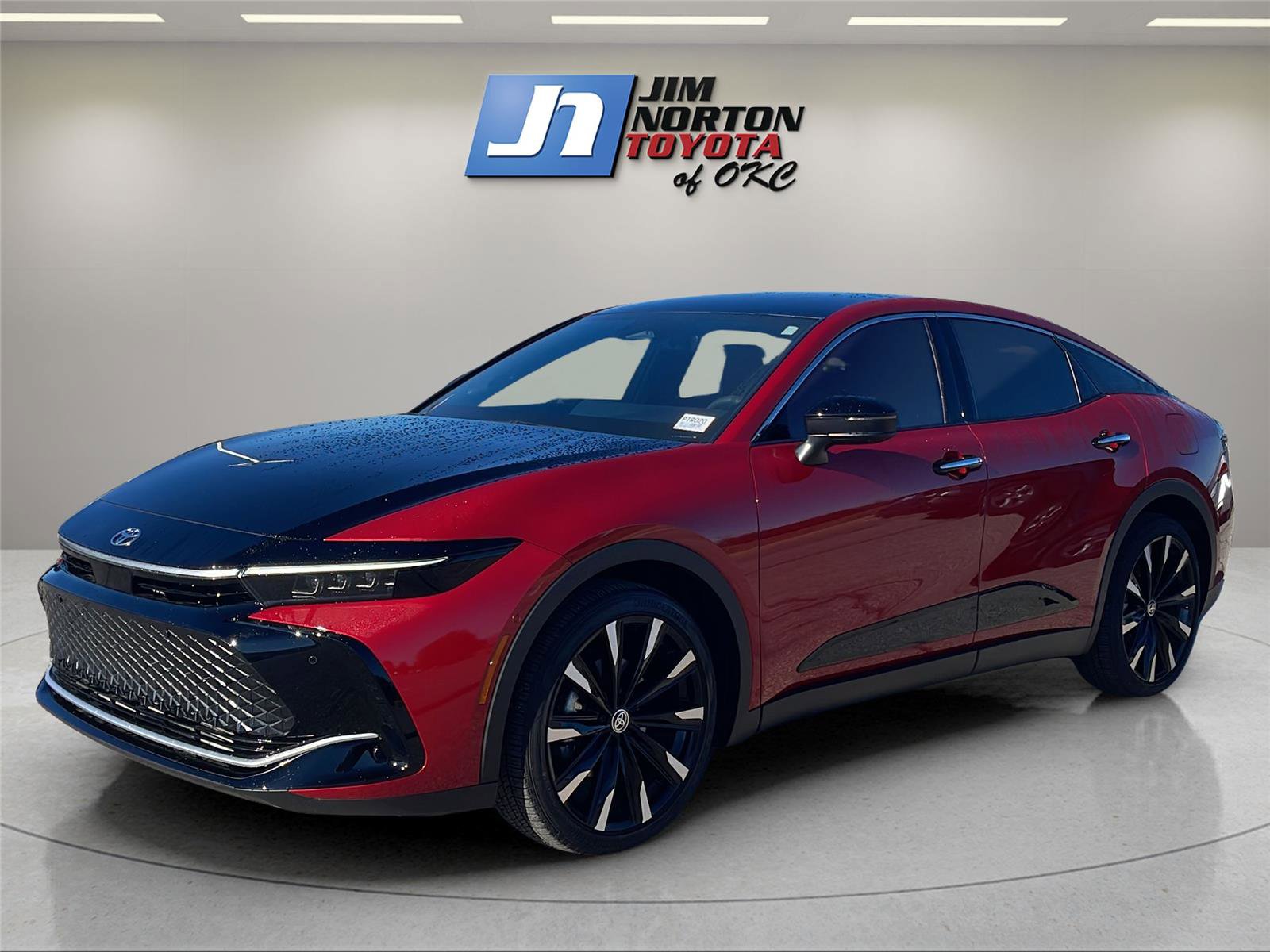 Used 2024 Toyota Crown Platinum image 1