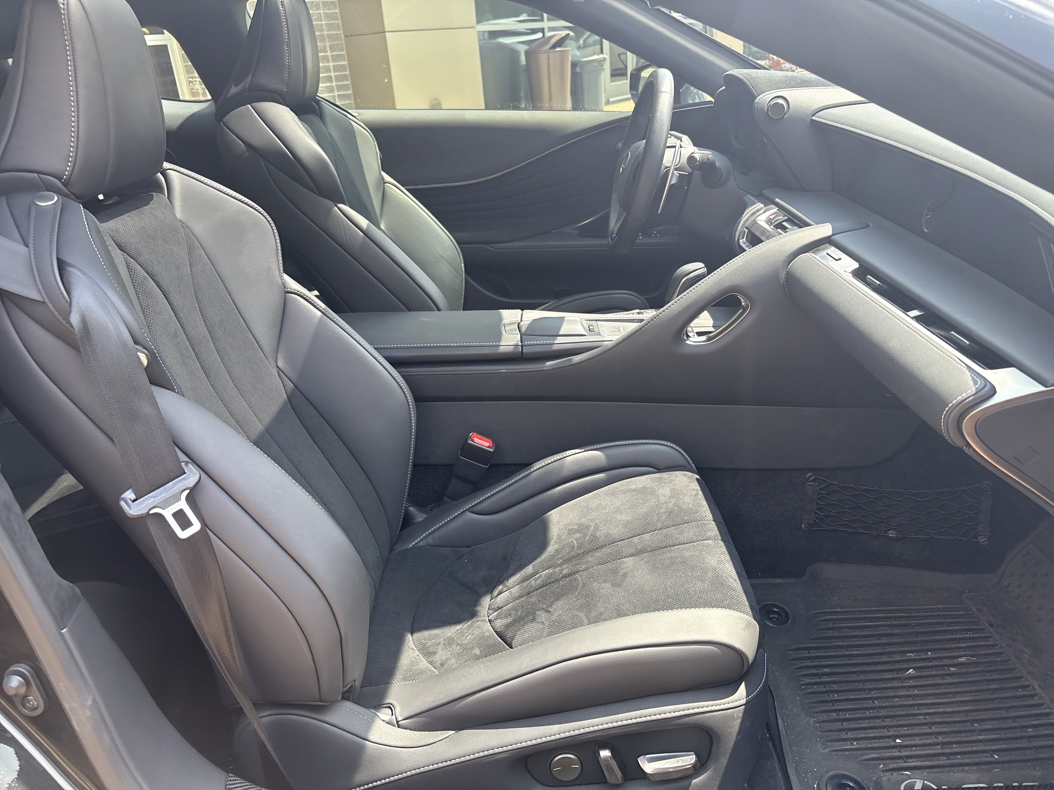 Certified 2022 Lexus LC 500 Coupe w/ Sport Package RWD image 33