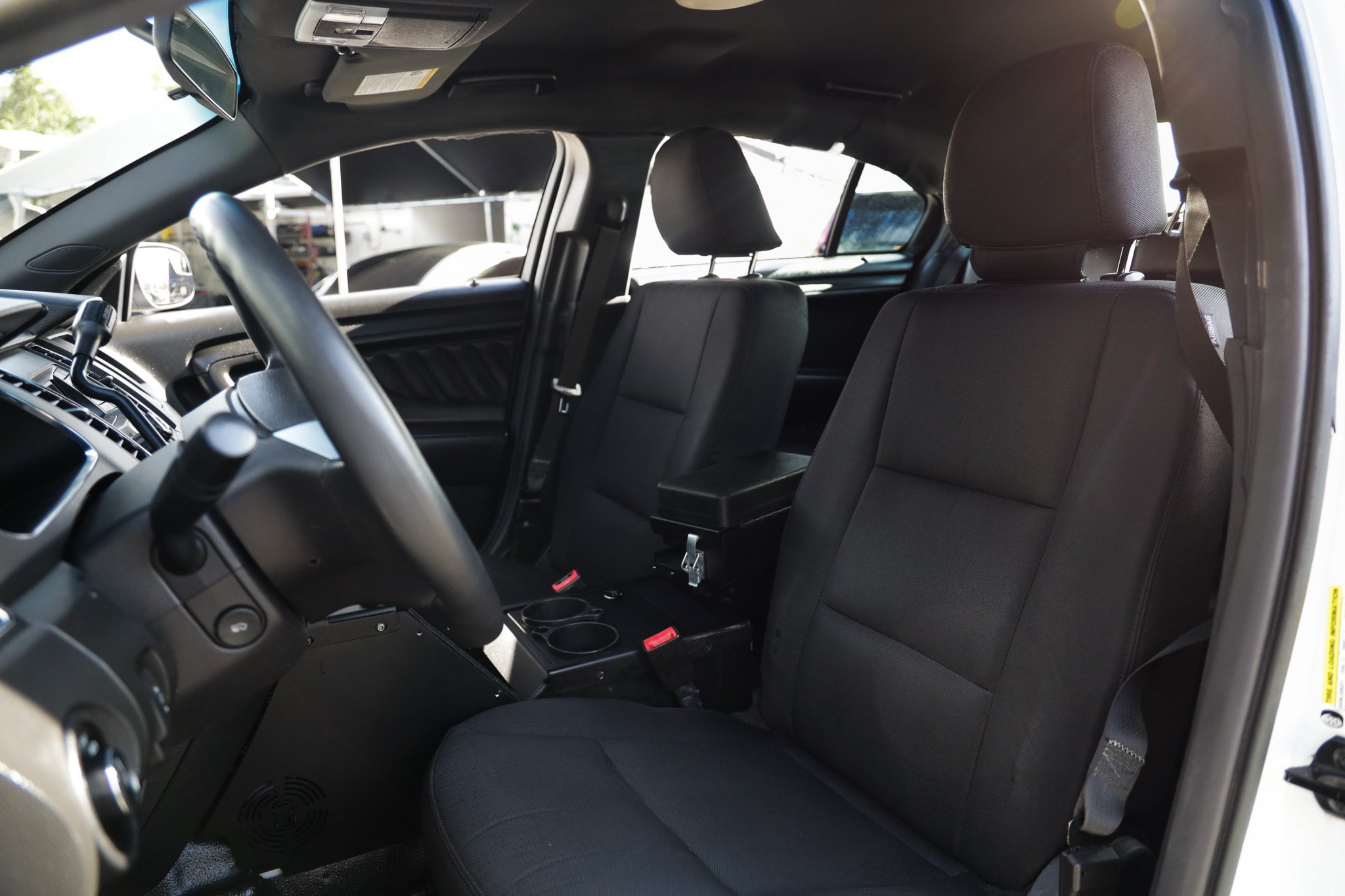 Used 2018 Ford Taurus Police Interceptor FWD image 11