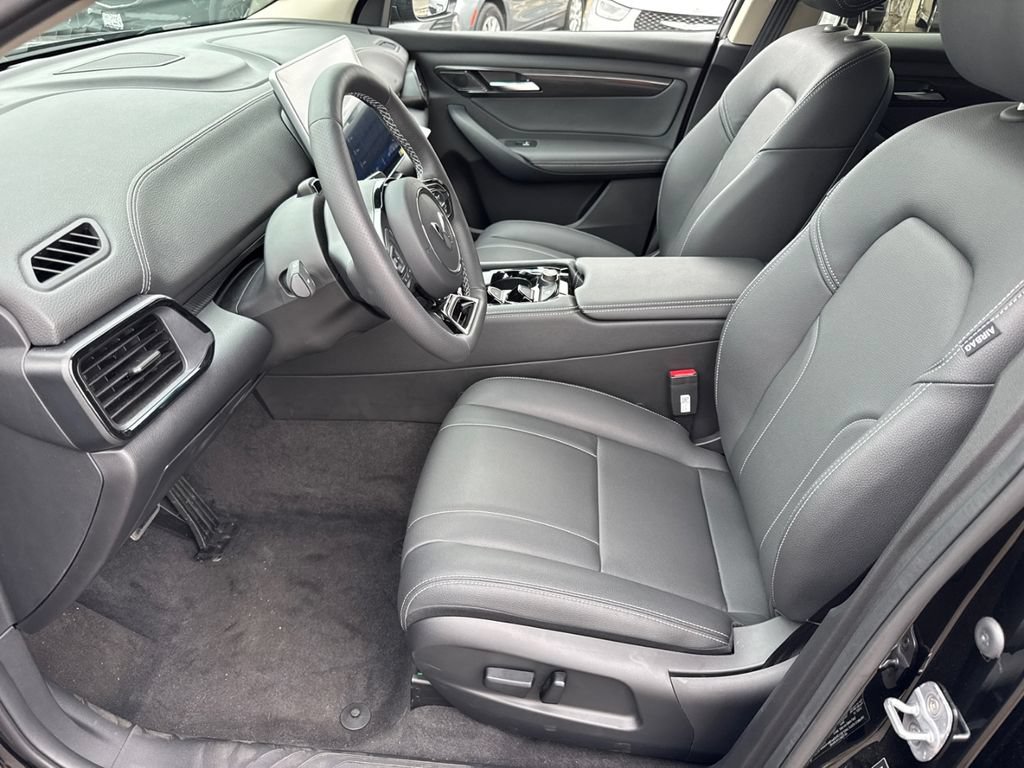 New 2025 VinFast VF 8 Eco AWD/4WD image 24