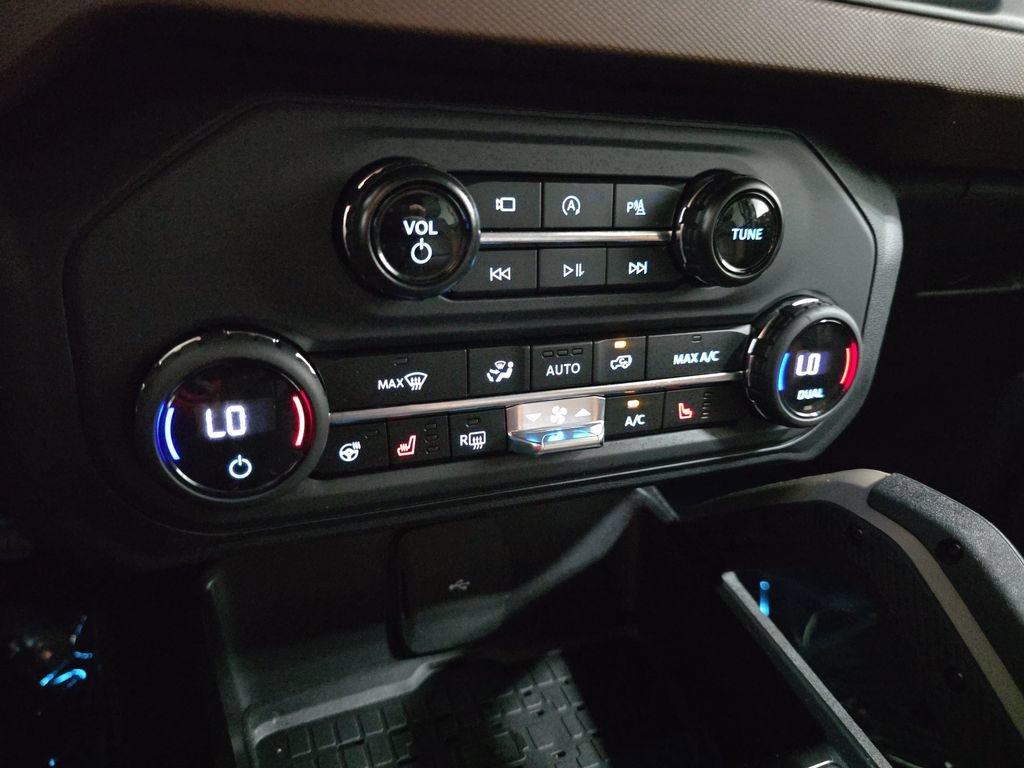 Used 2024 Ford Bronco Outer Banks AWD/4WD image 23