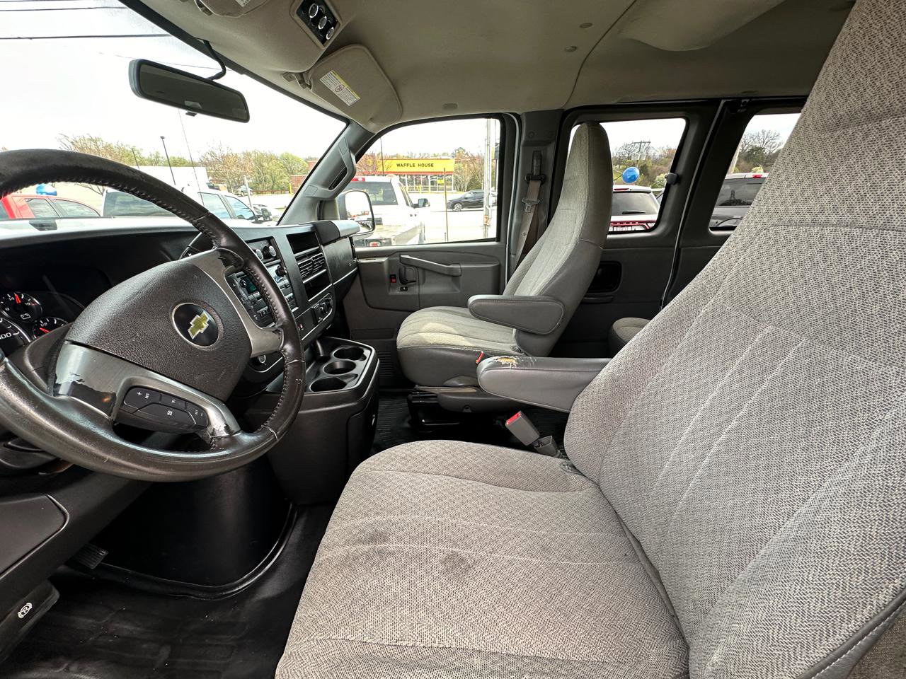 Used 2019 Chevrolet Express 3500 LS image 12