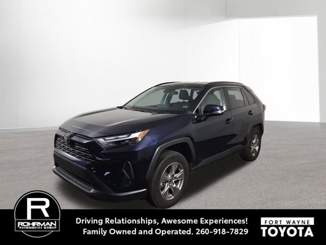 Used 2025 Toyota RAV4 XLE AWD/4WD image 1