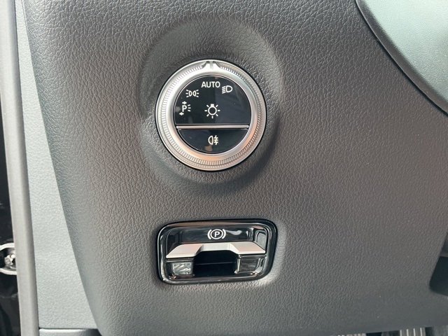 New 2025 Mercedes-Benz C 300 4MATIC Sedan image 50