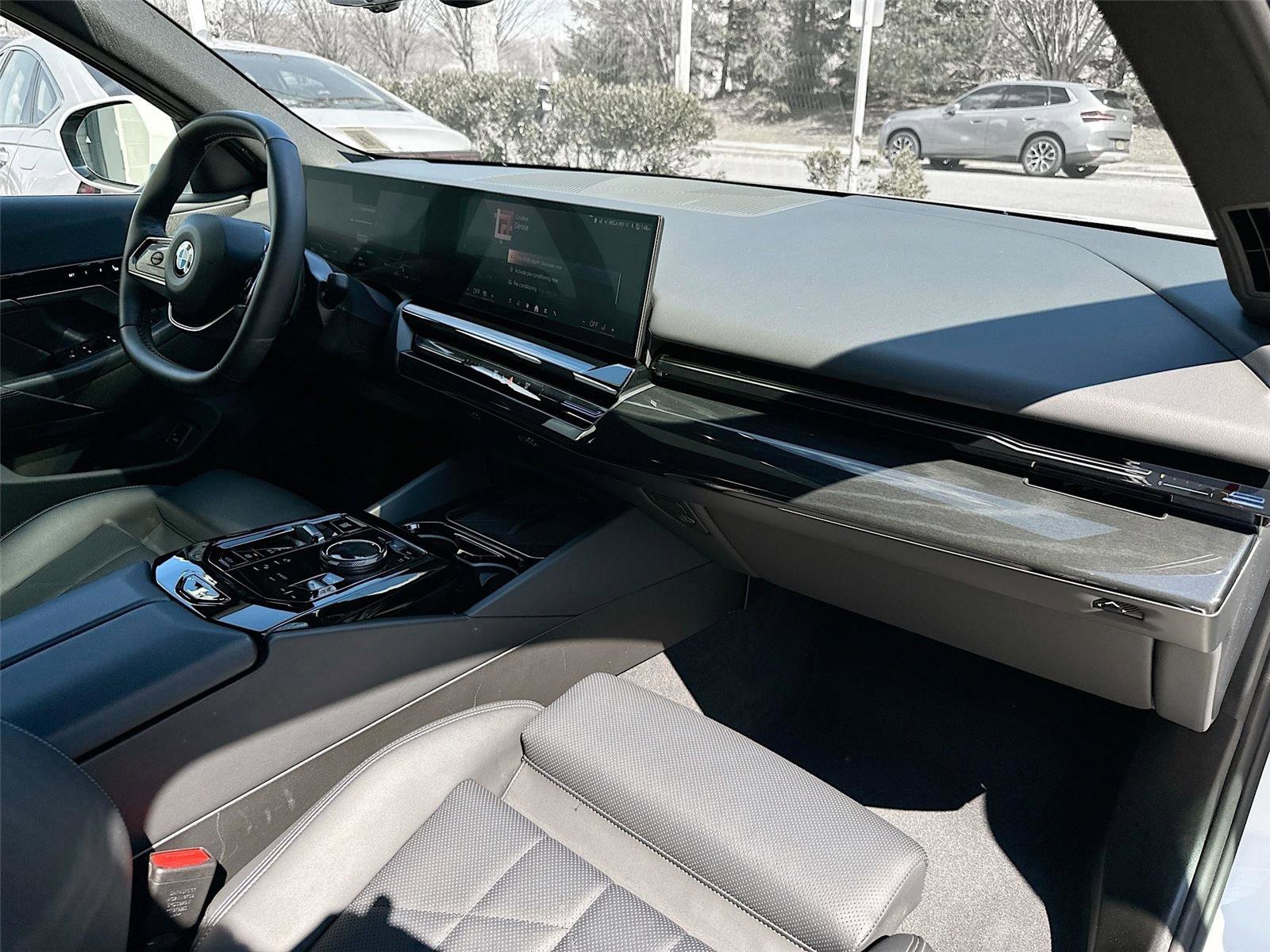 Certified 2024 BMW 530i xDrive w/ Convenience Package image 30