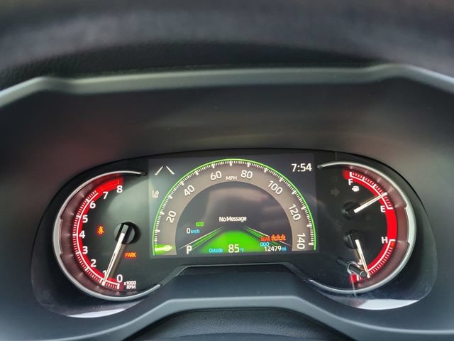 Used 2025 Toyota RAV4 LE FWD image 17