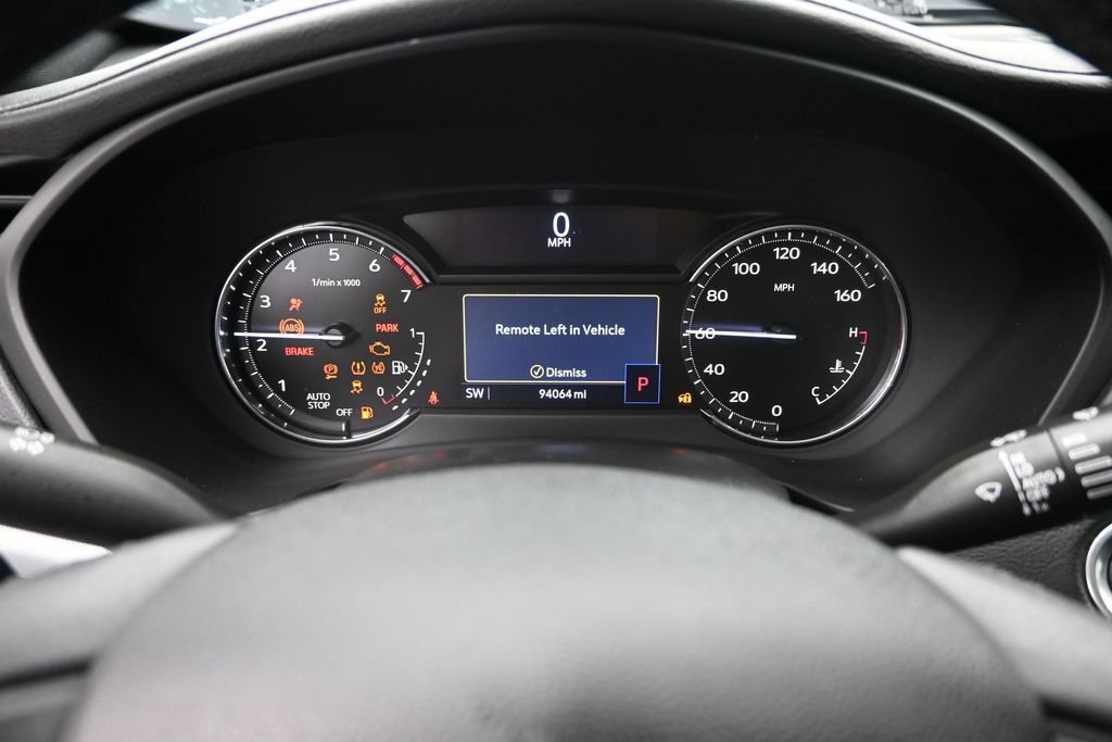 Used 2022 Cadillac XT4 Premium Luxury w/ Safety Alert Package AWD/4WD image 9