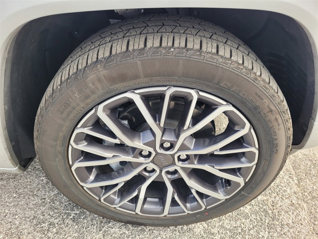 Used 2025 Jeep Grand Cherokee L Summit image 24