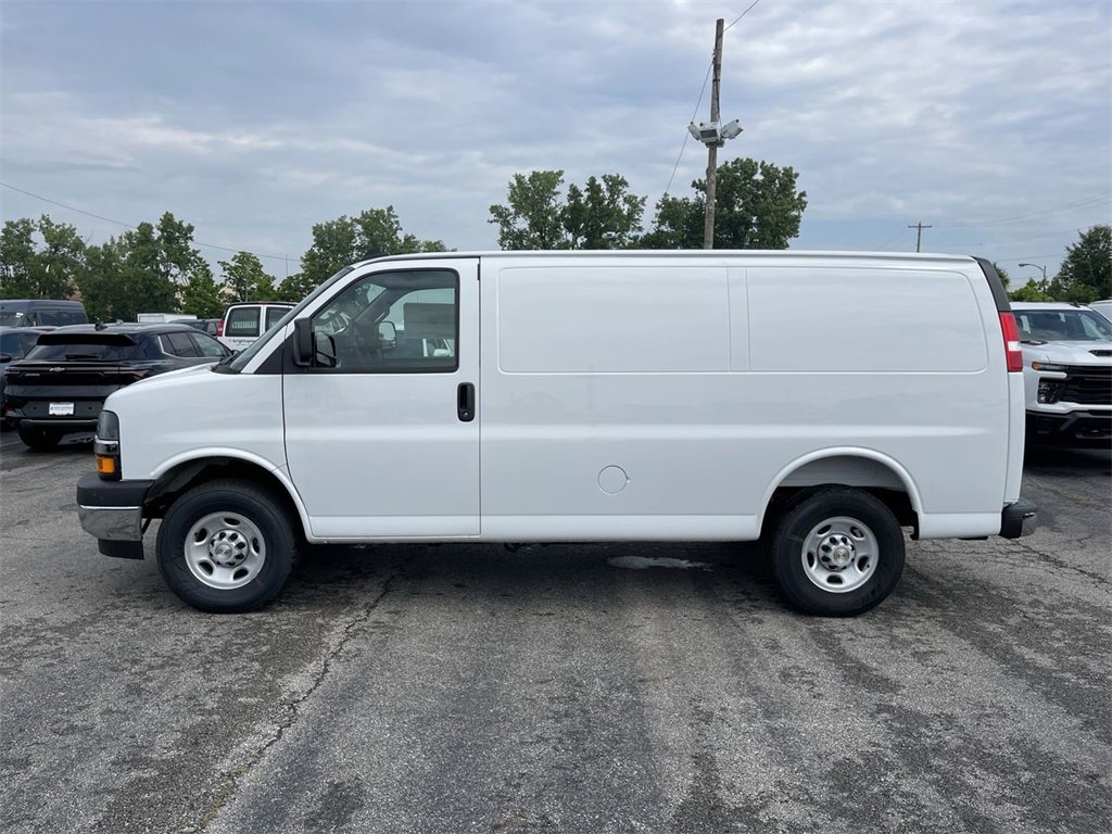 New 2025 Chevrolet Express 2500 w/ Driver Convenience Package image 3