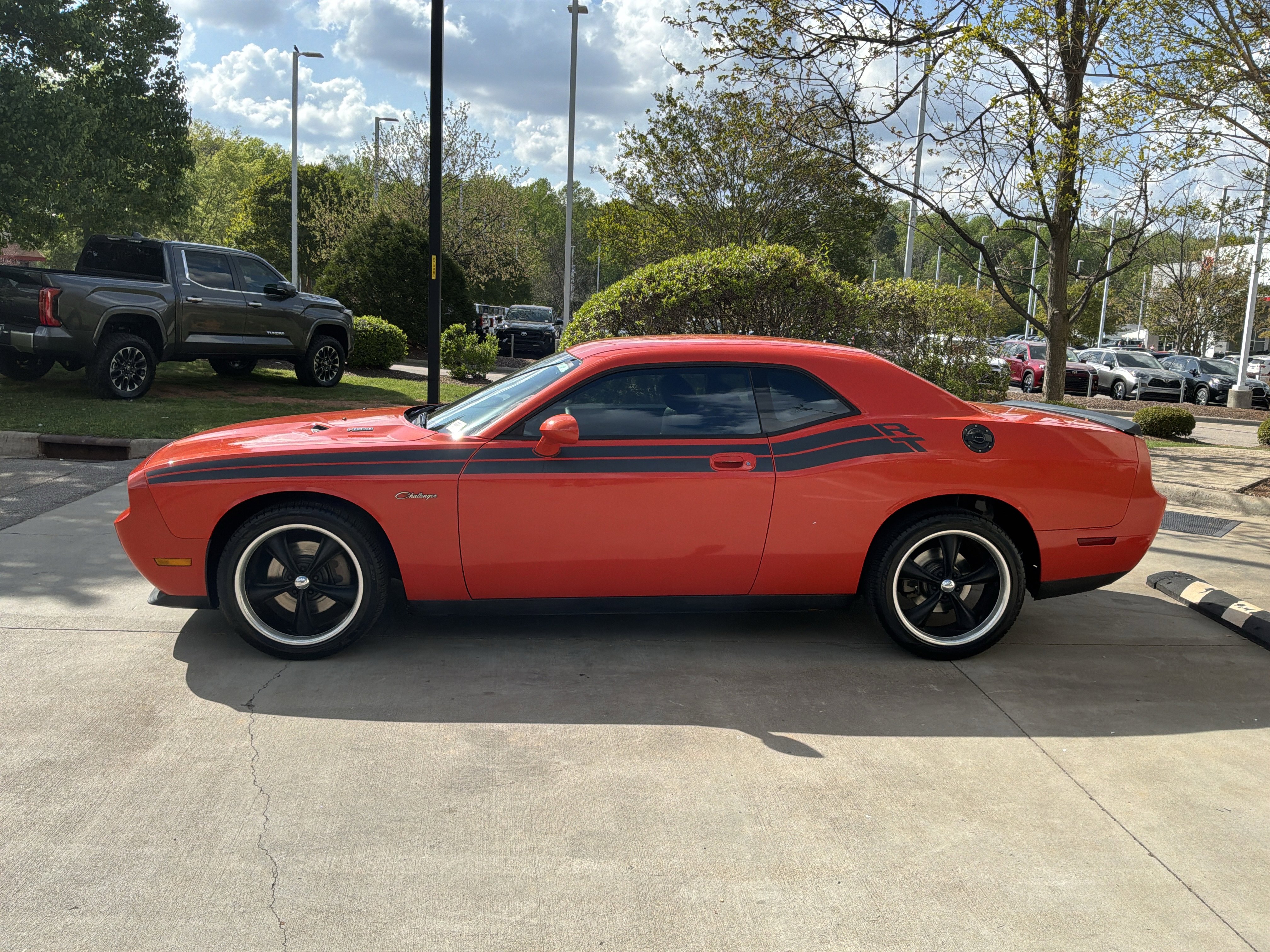 Used 2010 Dodge Challenger R/T image 7