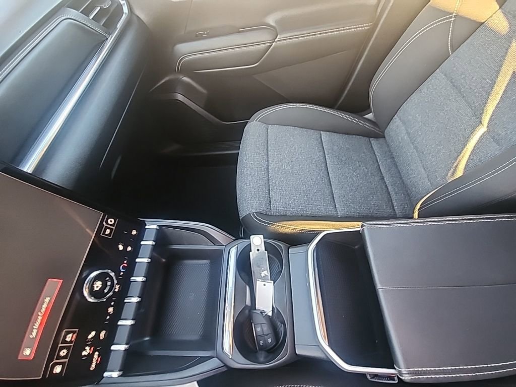 Used 2025 GMC Terrain Elevation image 23