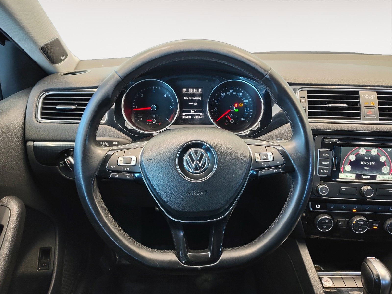 Used 2015 Volkswagen Jetta TDI SEL image 16
