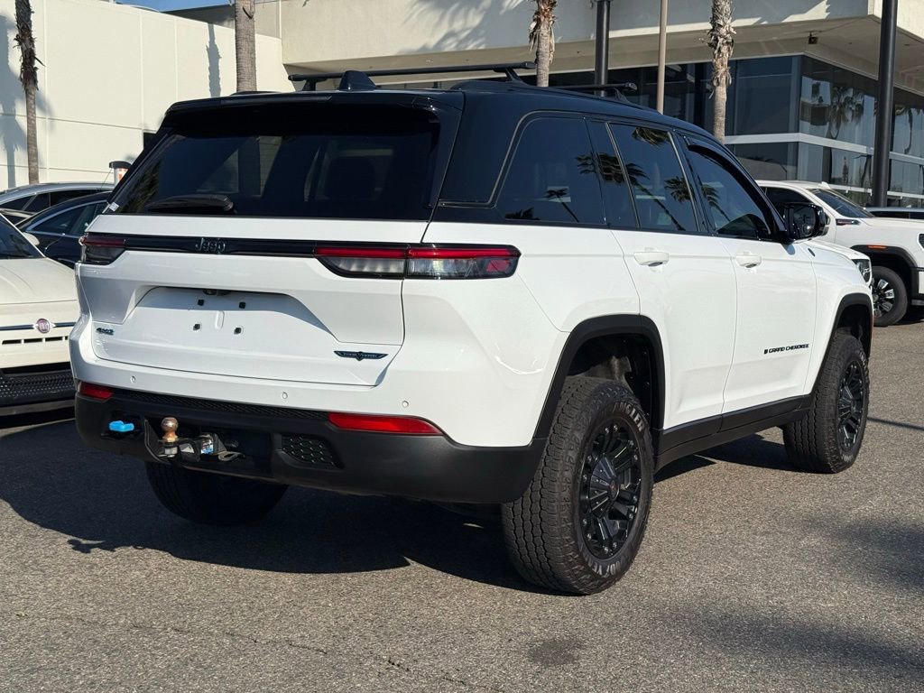 Used 2022 Jeep Grand Cherokee Trailhawk image 9