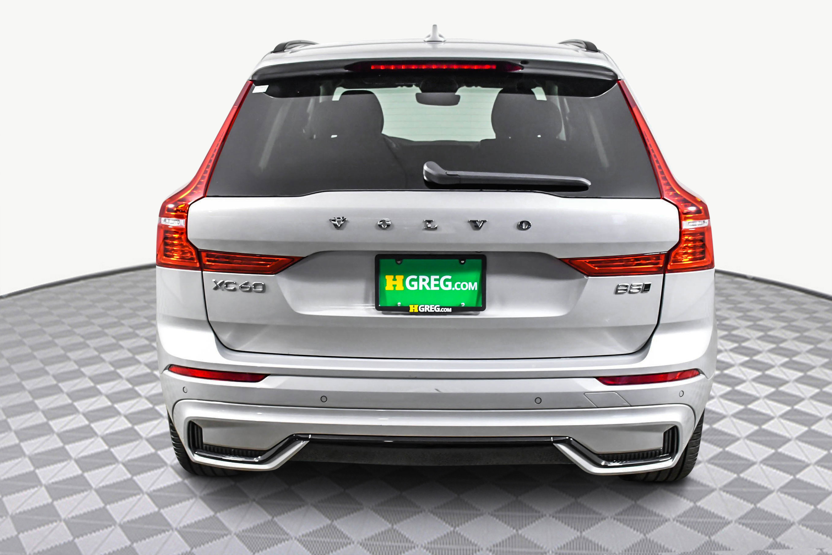 Used 2025 Volvo XC60 B5 Plus image 7