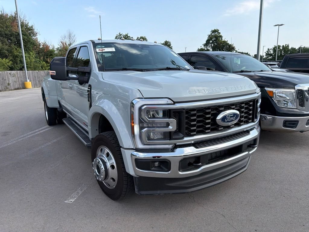 Used 2026 Ford F450 Lariat AWD/4WD image 3