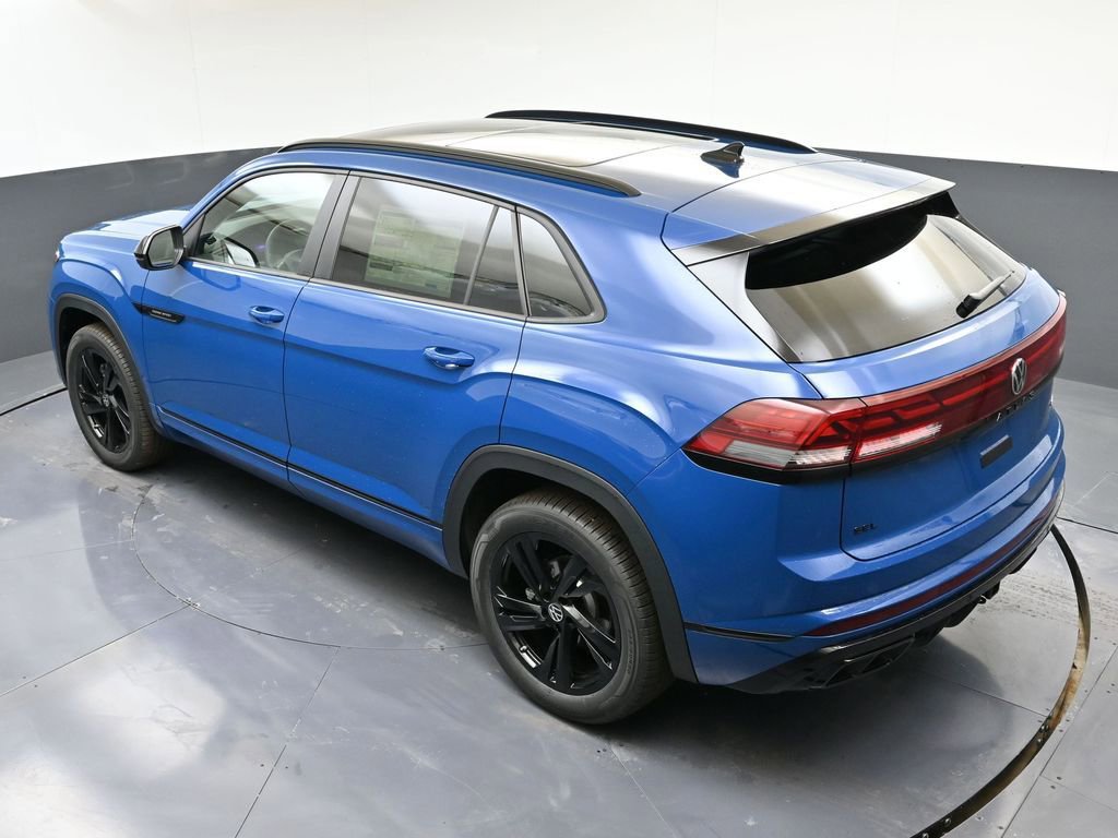 Used 2025 Volkswagen Atlas Cross Sport SEL R-Line image 38