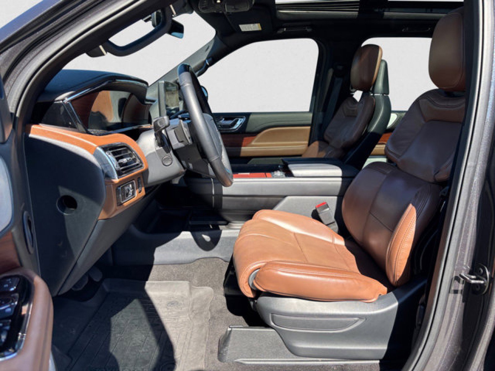 Used 2023 Lincoln Navigator L Reserve image 10