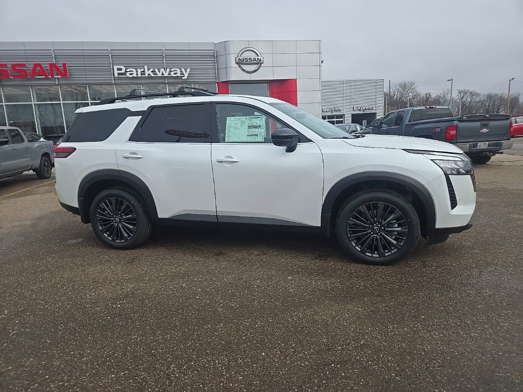 New 2026 Nissan Pathfinder SL image 8
