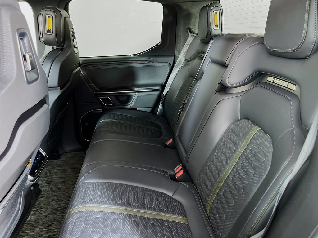 Used 2024 Rivian R1T Adventure AWD/4WD image 29