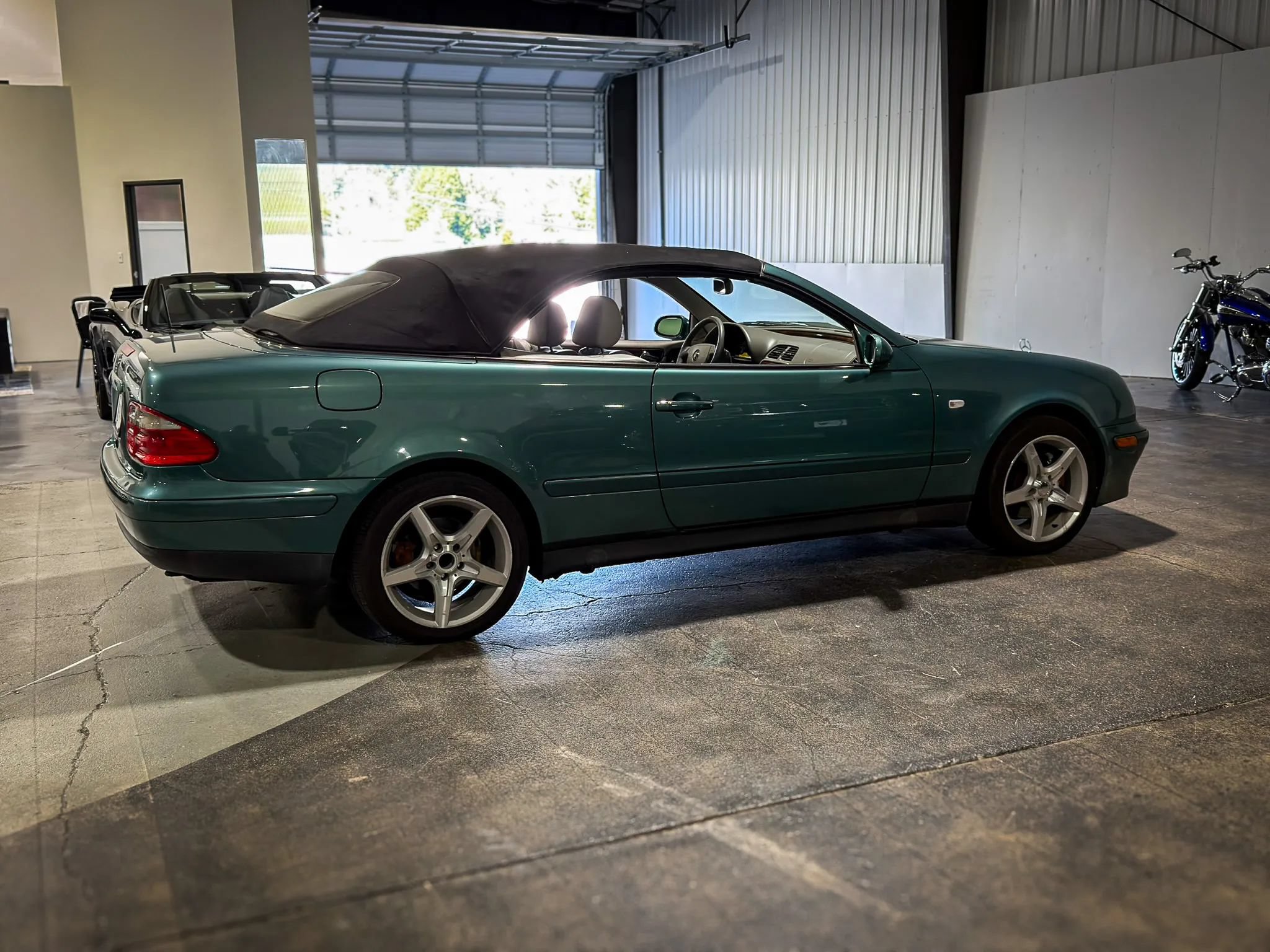 Used 1999 Mercedes-Benz CLK 320 Cabriolet image 13