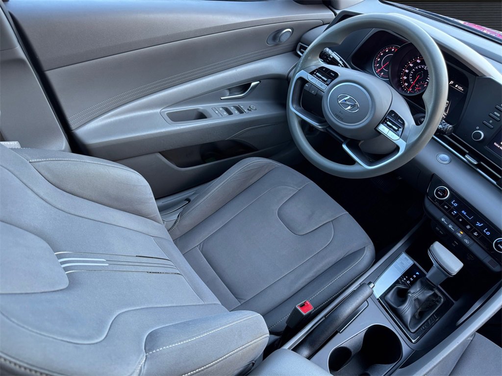 Used 2022 Hyundai Elantra SEL image 14
