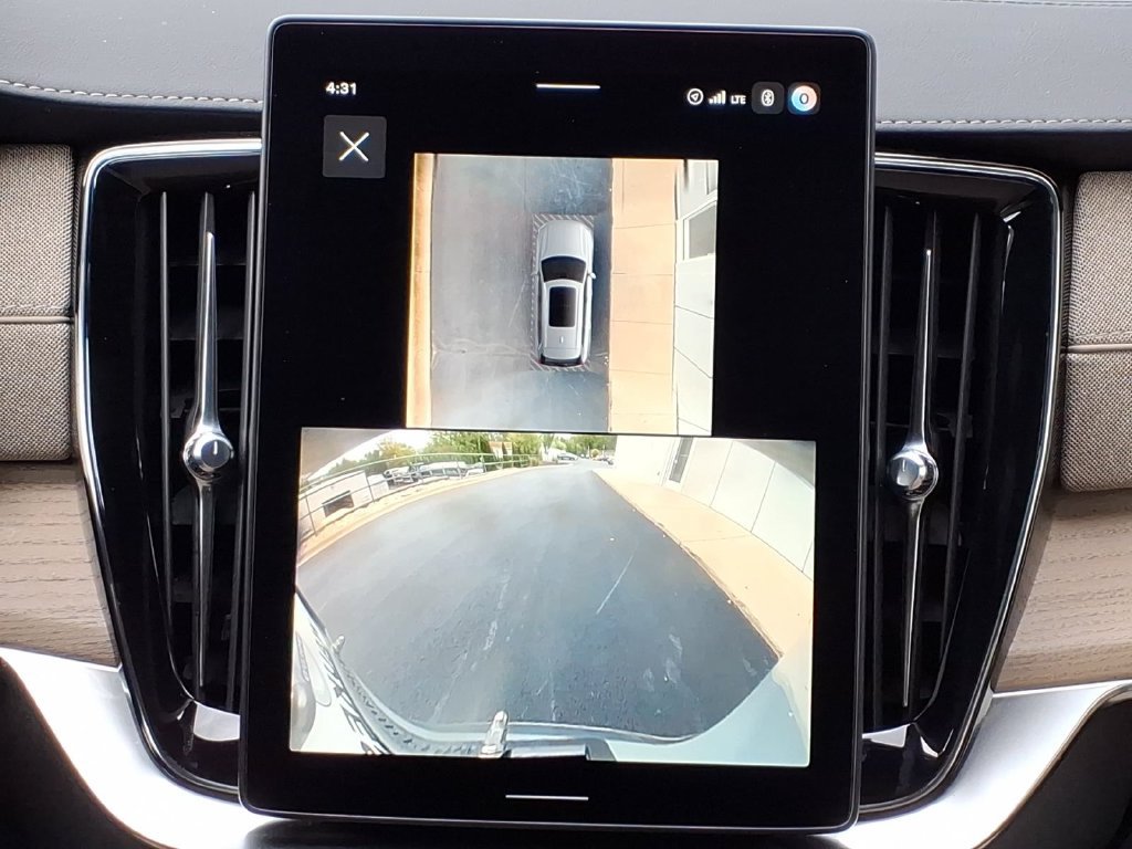 Certified 2026 Volvo XC90 B6 Plus AWD/4WD image 18